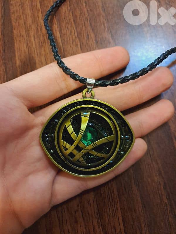 MARVEL dr. Strange Necklade eye of time 4