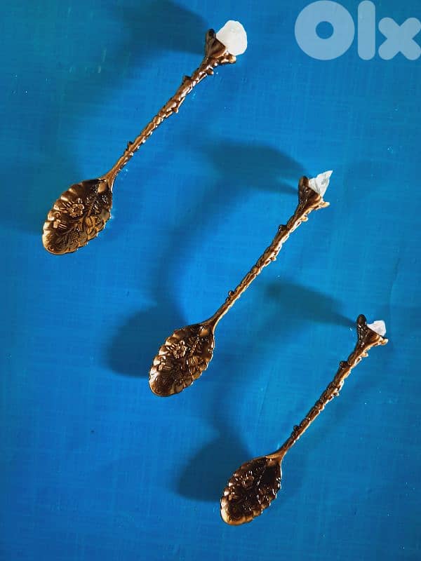 ملاعق كلاسيكية مرصعة بالأحجار الكريمة 0