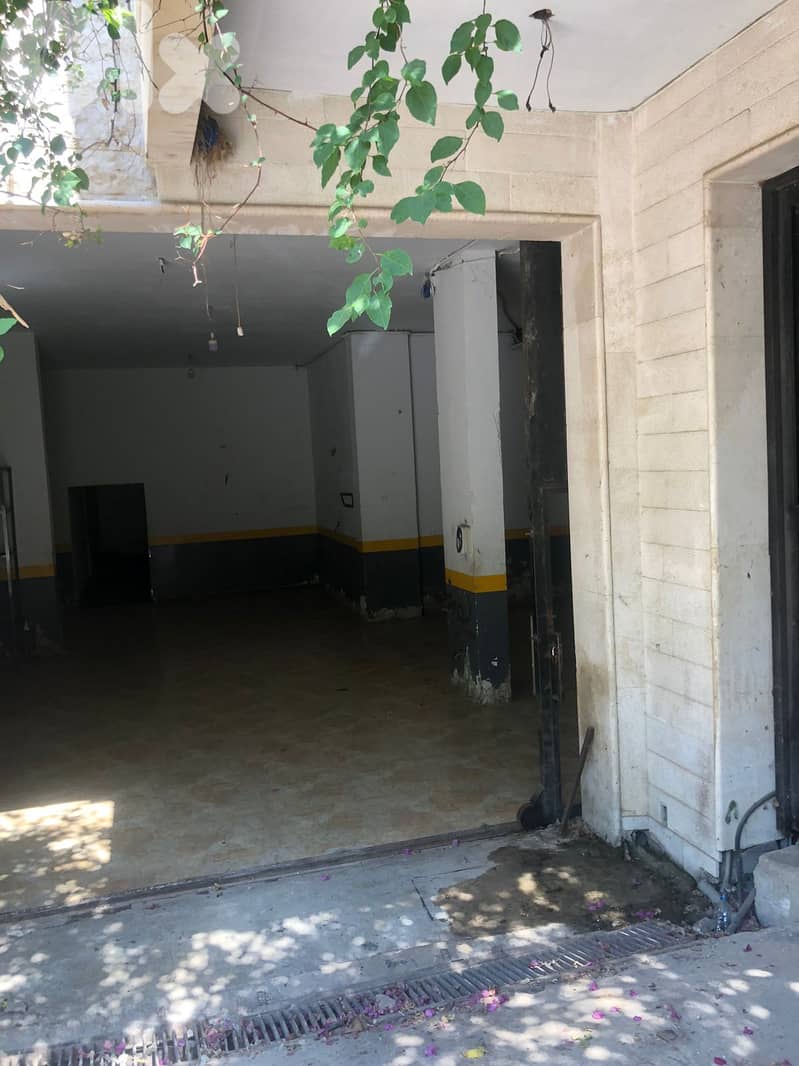 Safra warehouse ground floor for rent prime location near highway 6561 0