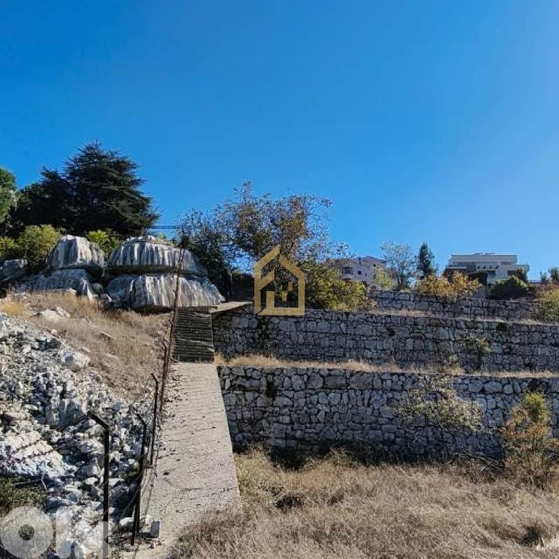 Land for sale in Feytroun JD193 أرض  للبيع في فيطرون 2