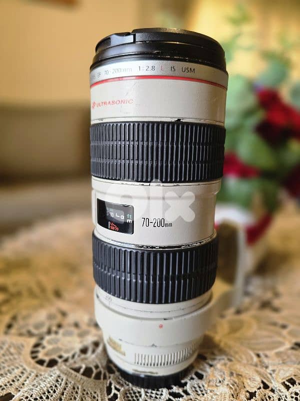 in good condition/ Canon EF 70-200mm f/2.8L USM 1