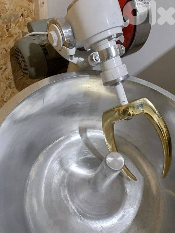 electric dough mixer 50kg عجانة صناعية 1