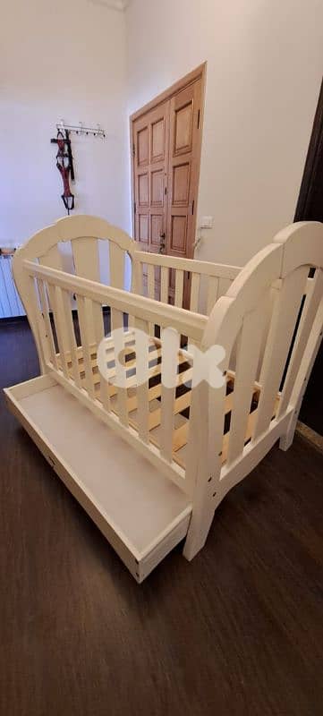 Big White Bed for Babys + Gift 1
