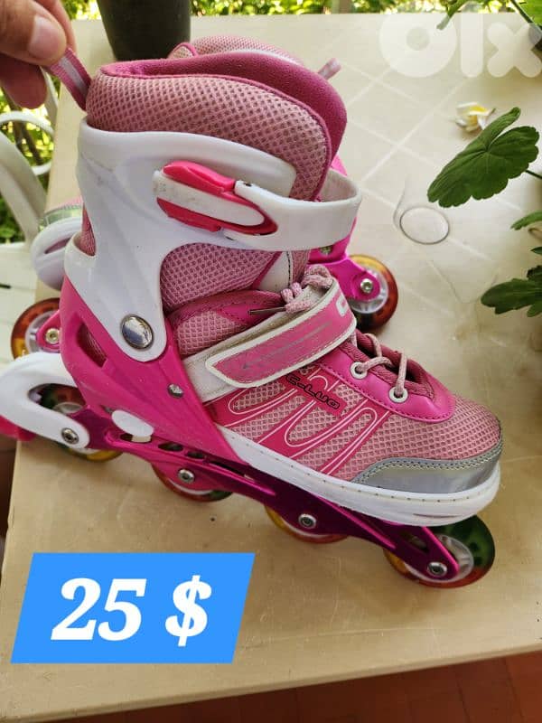 Roller skates 0