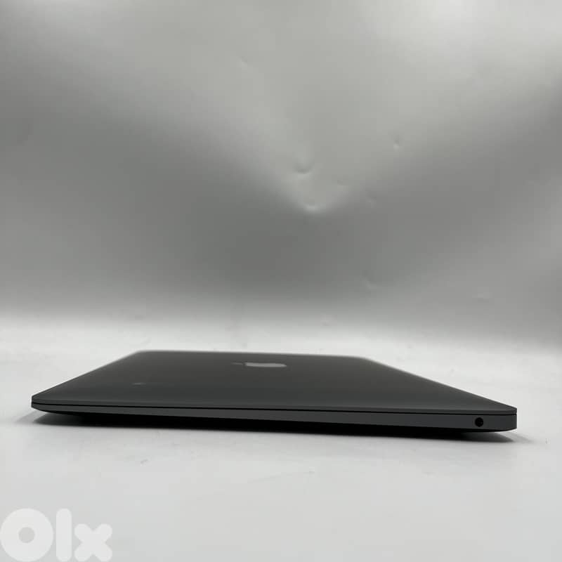 5373-Used Laptop Apple Macbook  Air 2020 10