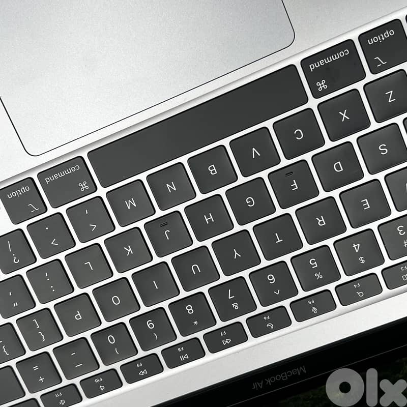 5373-Used Laptop Apple Macbook  Air 2020 13