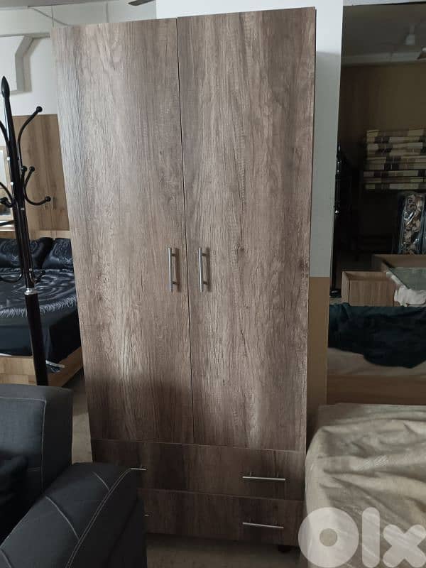 wardrobe 0