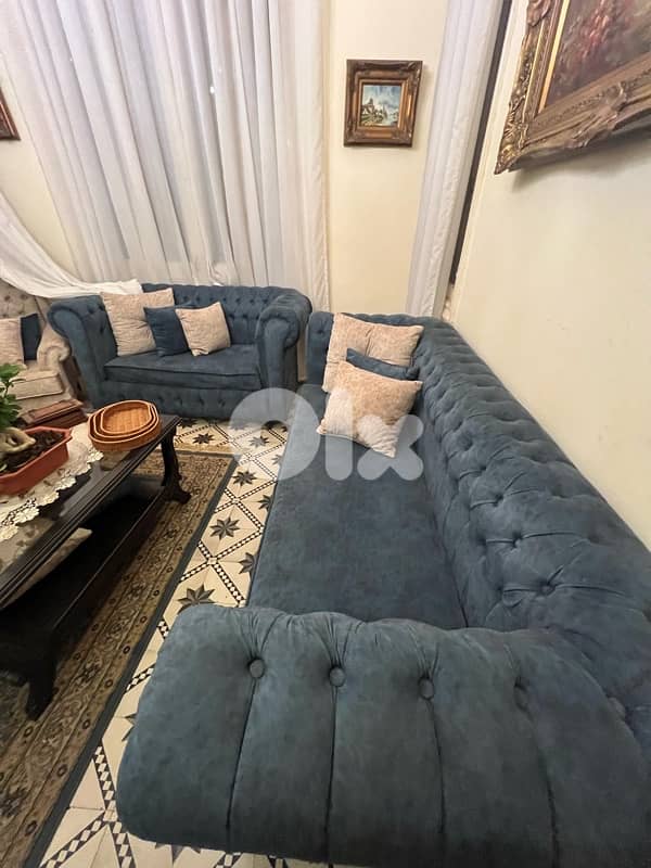 غرفة جلوس شبه جديدة 2