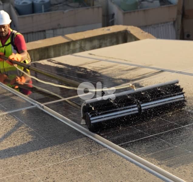 solar panel cleaning brush (Motorized) 2