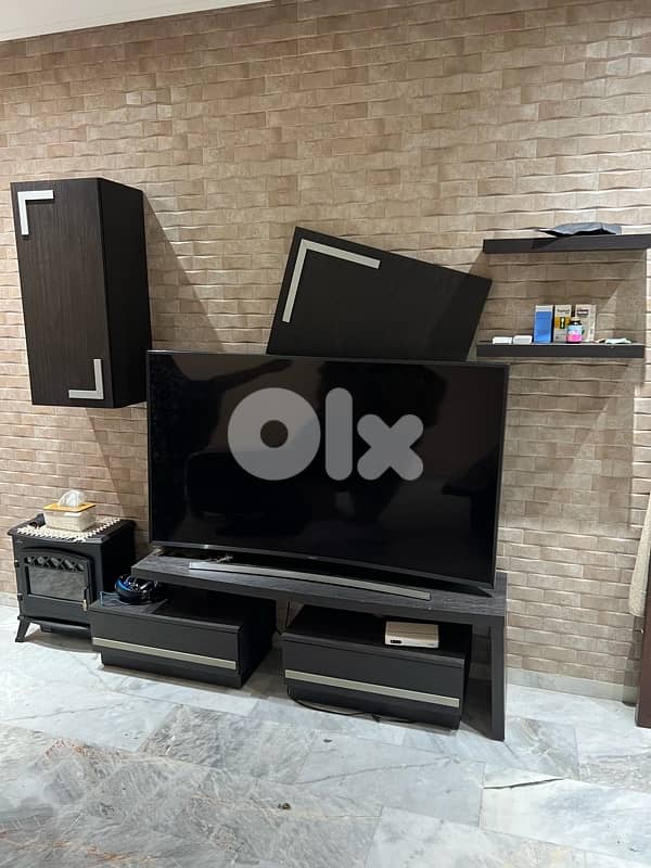 طاولة tv شغل استقبال مستعملة شي بسيط 1