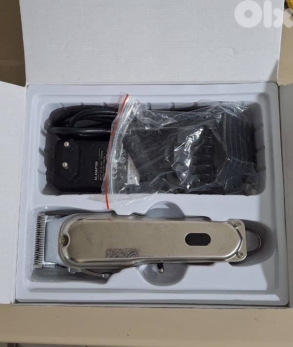 VGR V-116 Professional Hair Clipper 2