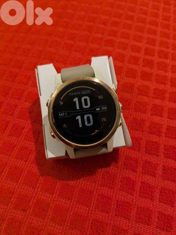 Garmin Fenix 5s Rose gold Saphire edition 1