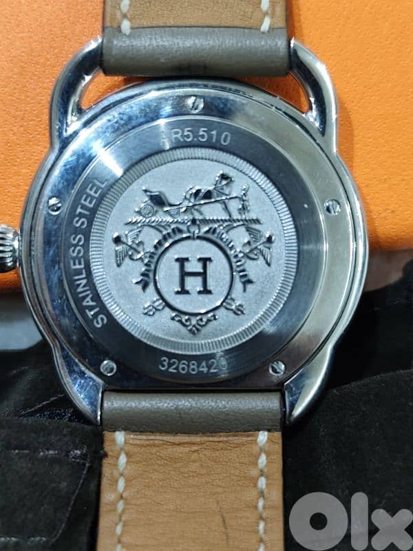 Hermes Paris Arceau unisex luxury watch 5