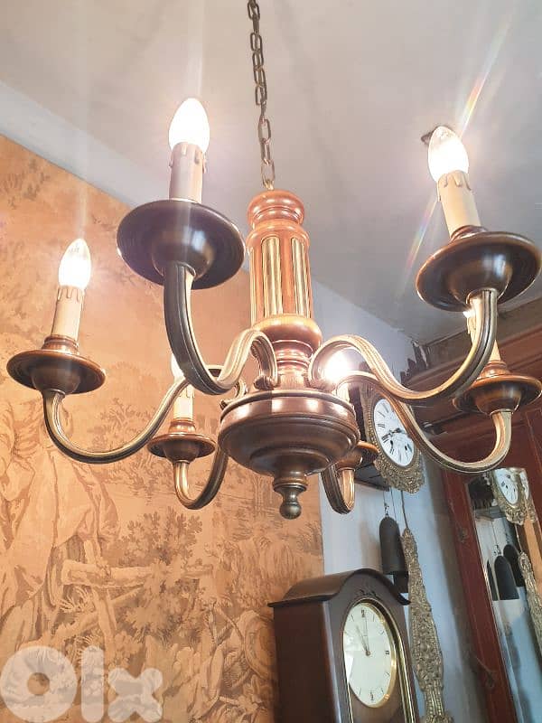 wood and bronze chandelier 2