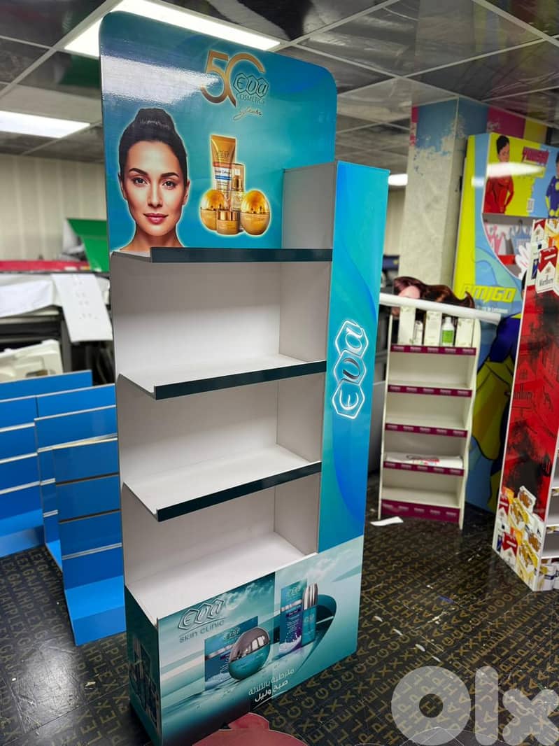 Plastic retail display stand 8