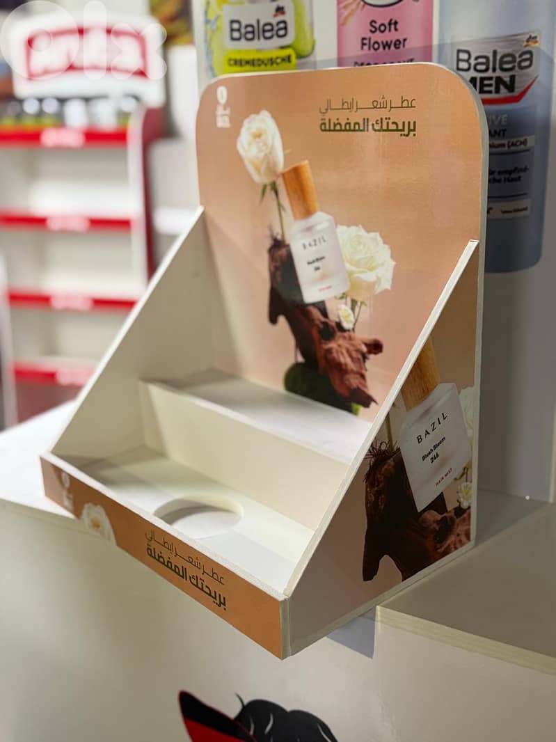 Plastic retail display stand 13