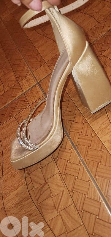 gold heeled sandal 2