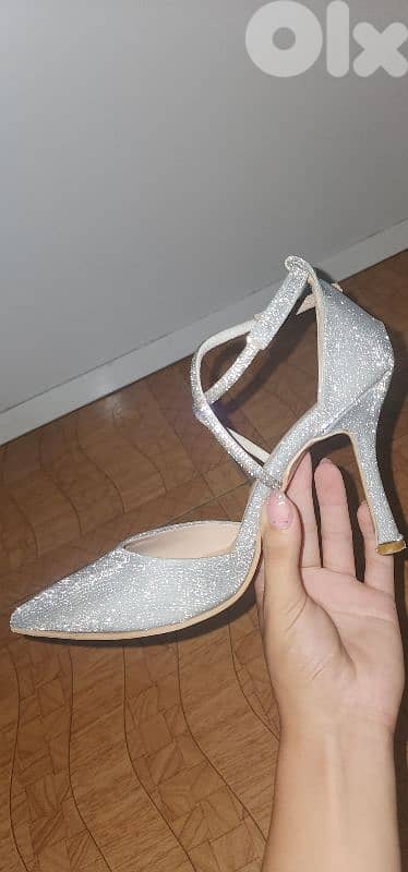 a silver heel 3