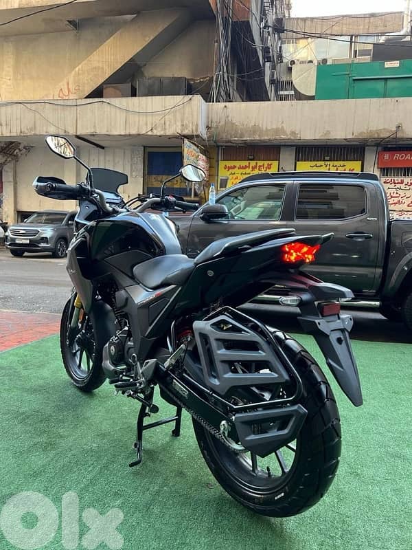 Honda CB 200 zx 2025 4