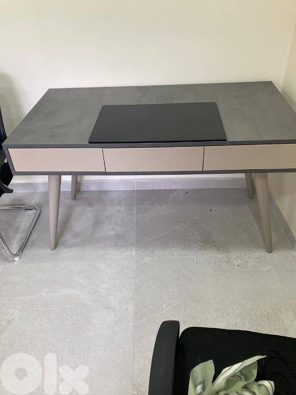 Home desk design 0