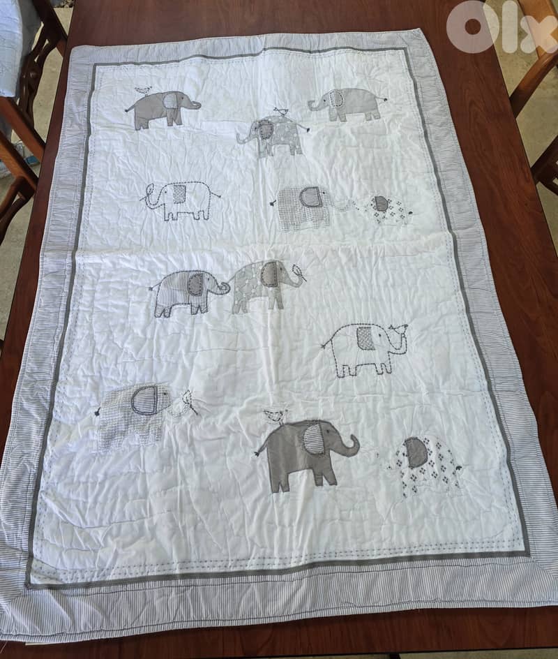 Bed bumper for baby with blanket and cover 1