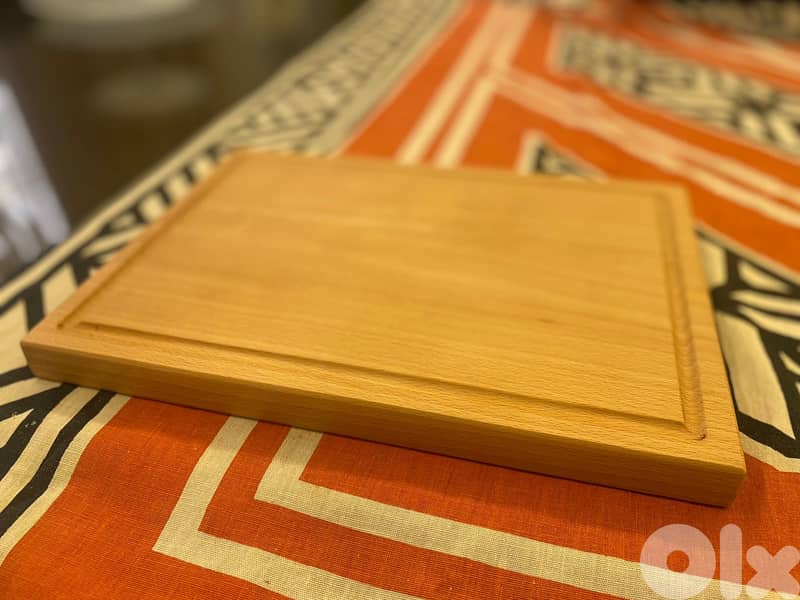 German beechwood cutting board 0