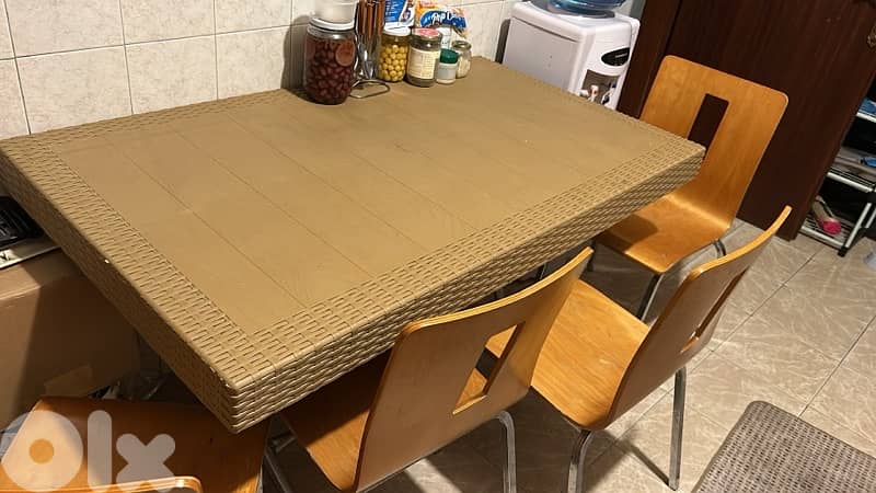 comfortable sofas chairs and tables 1