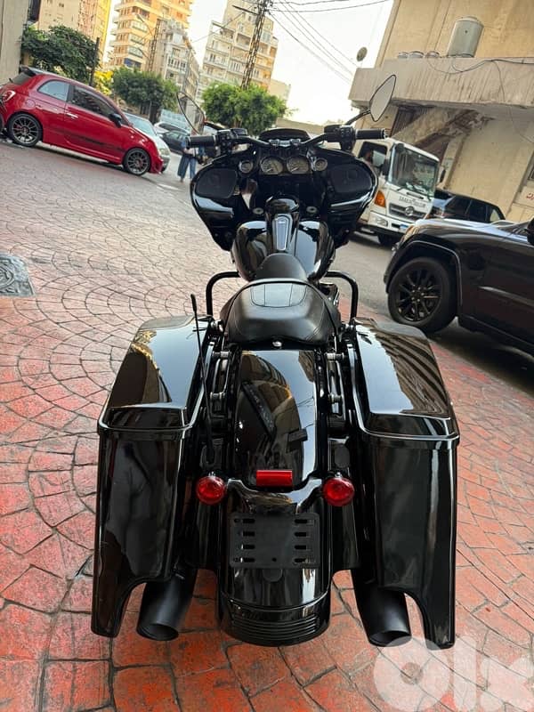 Harley Davidson street Glide. 2020 3