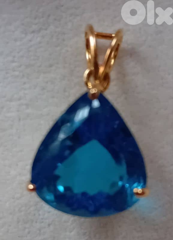 Gold pendant 0