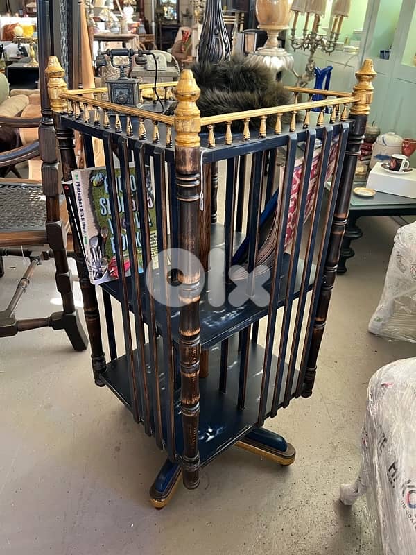 book stand vintage 1