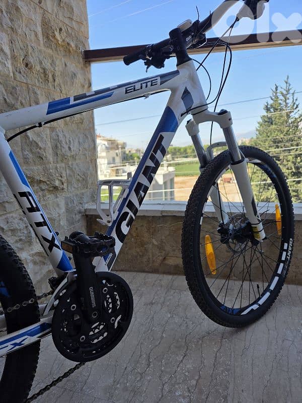 Giant Mountain bike - Medium Size 2