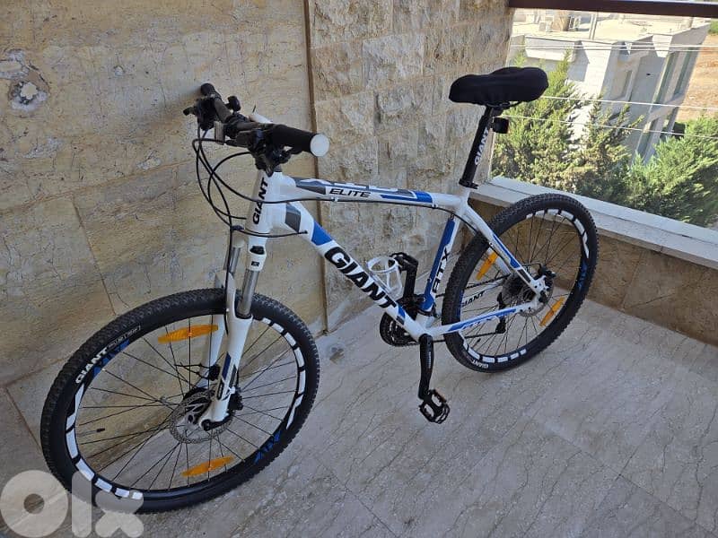 Giant Mountain bike - Medium Size 3