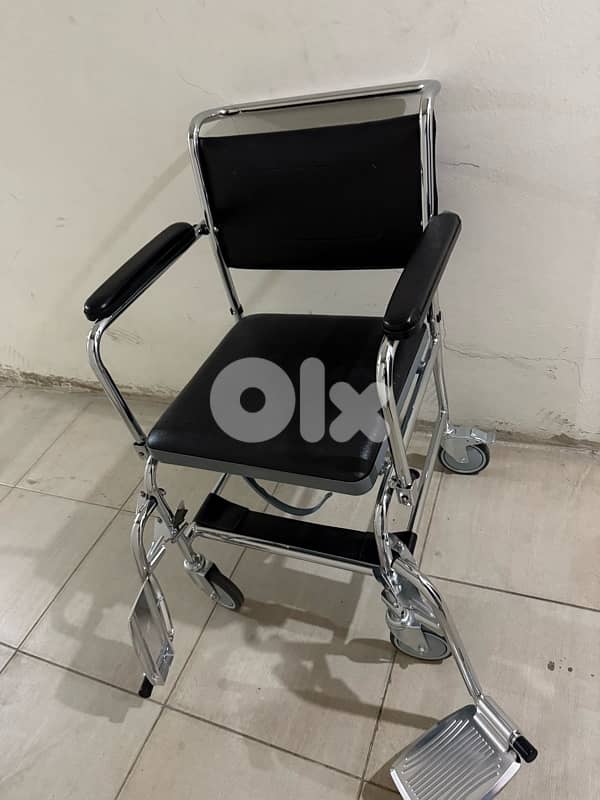 Medical  WheelChair Commode 0