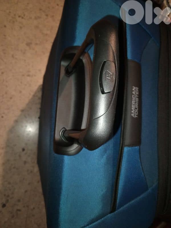 Luggage - American Tourister 0