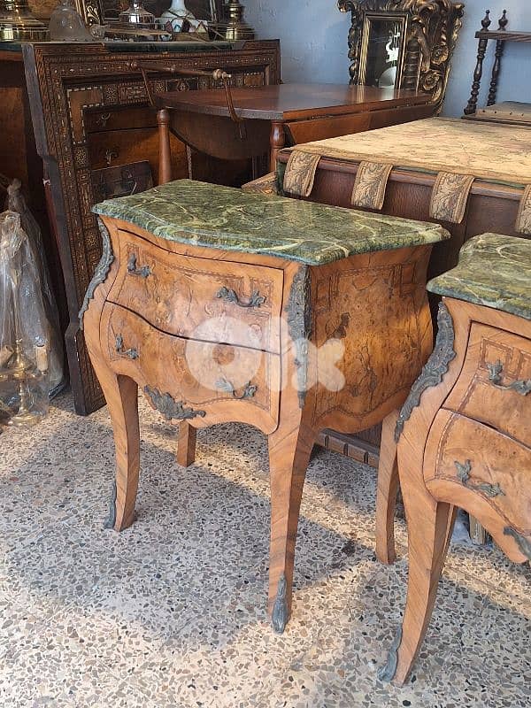 Pair of Mid 20th Century Vintage Regency Burl Wood Chest of Drawers 3
