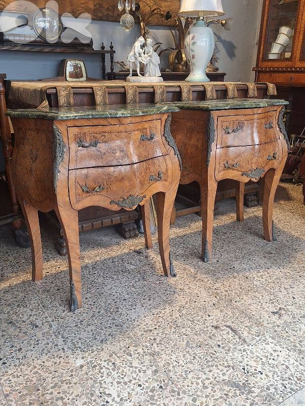 Pair of Mid 20th Century Vintage Regency Burl Wood Chest of Drawers 4