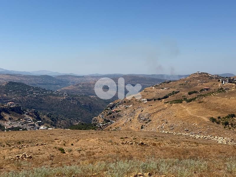 30$\m2 land 8781 sqm for sale at sawfar Aley undermarket price 30$\sqm 1