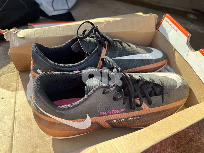 Nike Phantom GT2 Academy MG 1 Use Like New 1