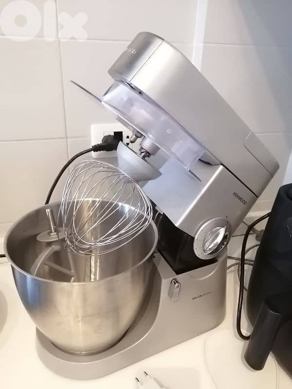 Kenwood, all in 1 professional mixer machine 1