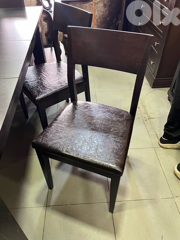 طاولة سفرة شغل استقبال شبه جديدة 2