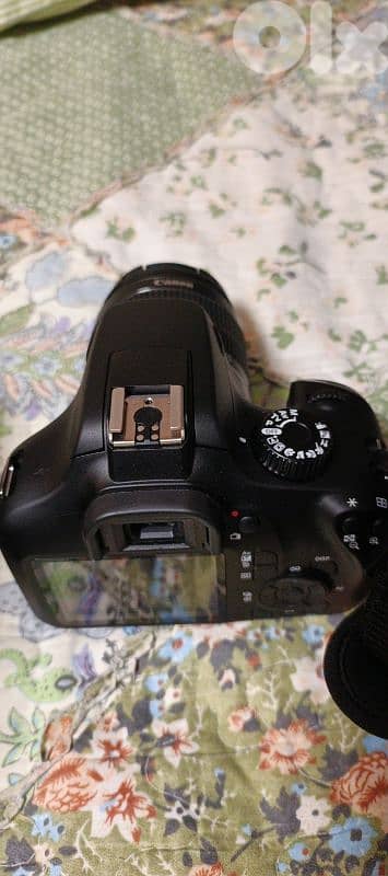 canon eos 4000D 4