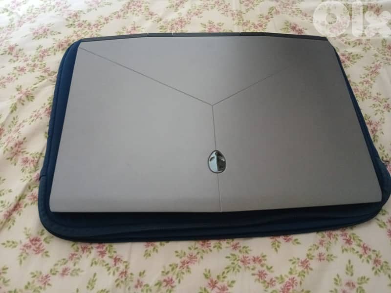 Alienware M15 R1,NVIDIA RTX 2060,16 GB of RAM,1.37 TB of storage+ bag 0