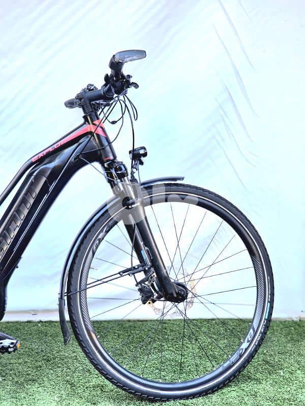 Gaint Explore E + E Bike 28 1