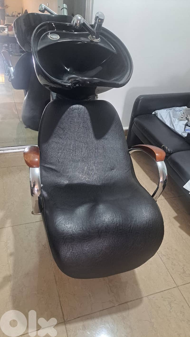 barber chairs كرسيين حلاقة + مغسلة شعر، 2