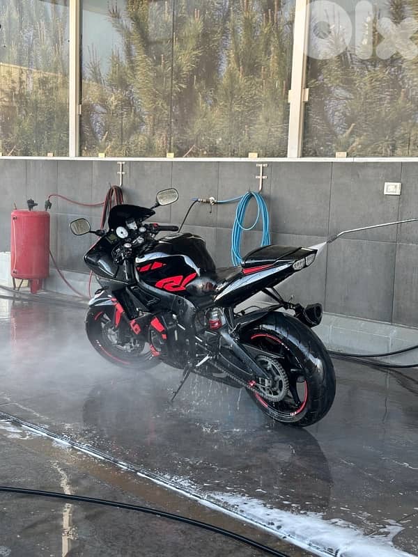 Yamaha R6 2004 clean title 1