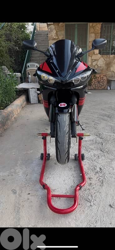 Yamaha R6 2004 clean title 9