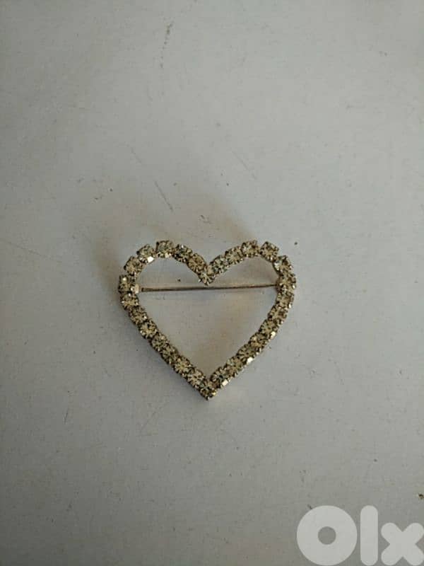Old brooch - Not Negotiable 0
