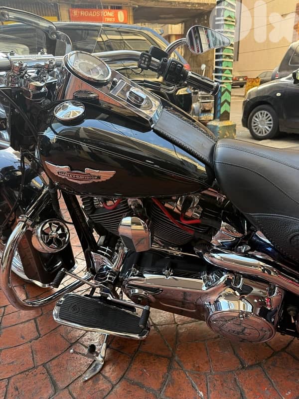 Harley Davidson Softail Deluxe 1