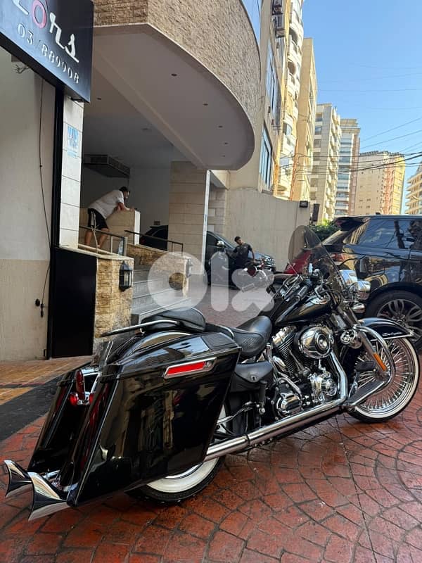 Harley Davidson Softail Deluxe 5