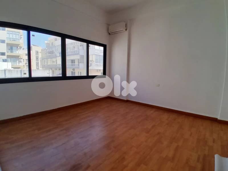 Badaro, Main Street Office for Rent/بدارو, الشارع الرئيسي مكتب للايجار 0